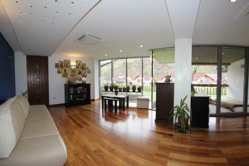 Hostal Pensiunea Konnak