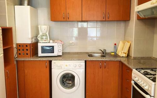 Club Topaz Apartments