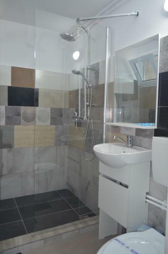 Hostal Complex Minerva - Vilele Alina & Aura