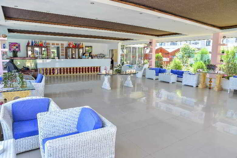 Aparthotel Phoenicia Holiday Resort