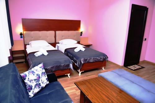 Yaffle Inn Shaki Boutique Hotel
