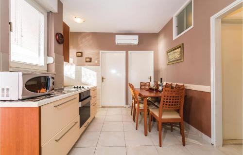 Apartment Elizabete Kotronanic III