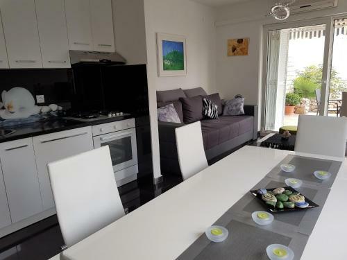 Deluxe Apartment Novalja