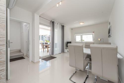 Apartamento Medima, Luxury Ap. With Private Pool
