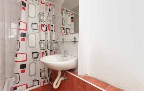 One-bedroom Apartment In Omis