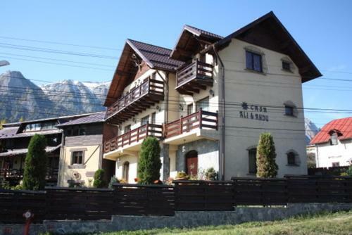 Hostal Pension Casa Ali & Andu