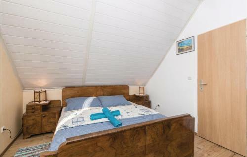 Four-bedroom Holiday Home In Velika Buna