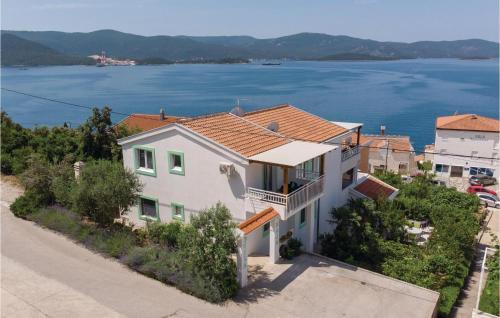 One-bedroom Apartment In Klek