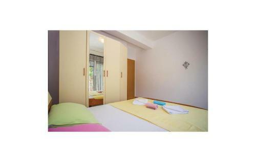 Two-bedroom Apartment In Klek