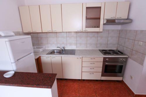 Apartments Gabrijela - Villa Komarna