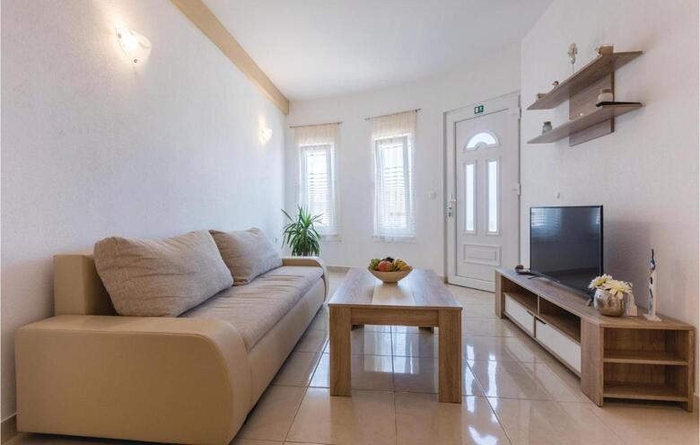 One-bedroom Apartment In Komarna