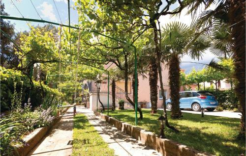 Two-bedroom Apartment In Fazana