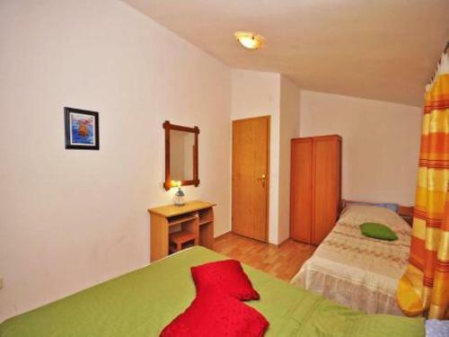 Apartments With A Parking Space Fazana - 13742