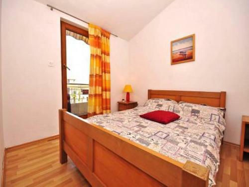 Apartments With A Parking Space Fazana - 13742