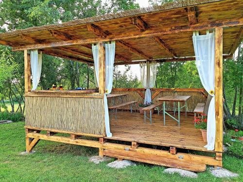 Robinson Accommodation Freedom