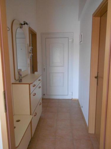 Apartments By The Sea Necujam, Solta - 11336