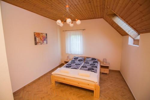 Holiday Home In Balatonf?zfo 35646