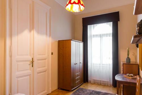 Hostal East Private Rooms
