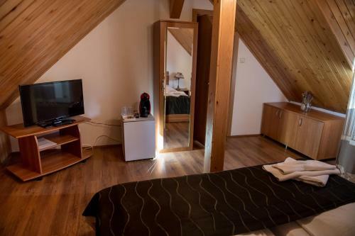 Hostal Vila Cascada