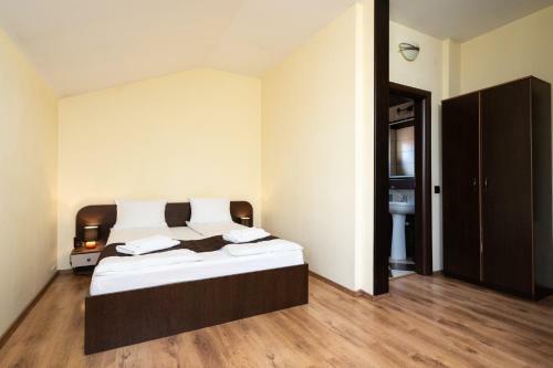 Hostal Pensiunea Lucia