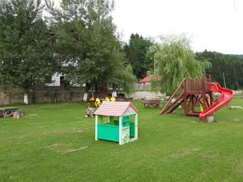 Hostal Pensiunea Trei Ponei