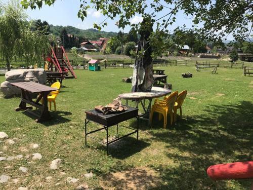 Hostal Pensiunea Trei Ponei