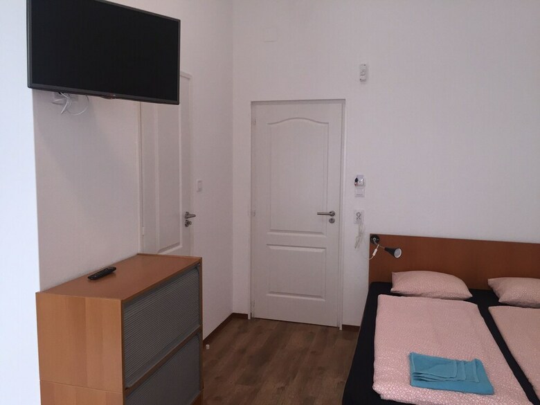 Hostal Omega Guesthouse Budapest