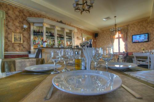 Hotel Restaurant Casa Cu Tei