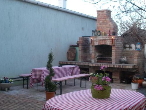 Bed & Breakfast �jjelibagoly Panzi�