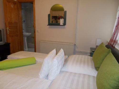 Bed & Breakfast �jjelibagoly Panzi�