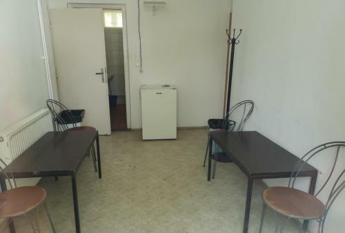 �reg-t� Youth Hostel