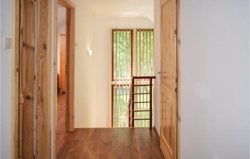 Three-bedroom Holiday Home In Szolad