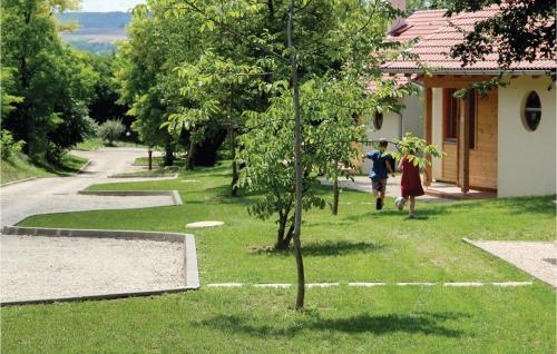 Three-bedroom Holiday Home In Szolad