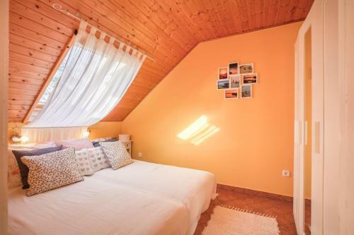 Apartments In Szantod/balaton 26368