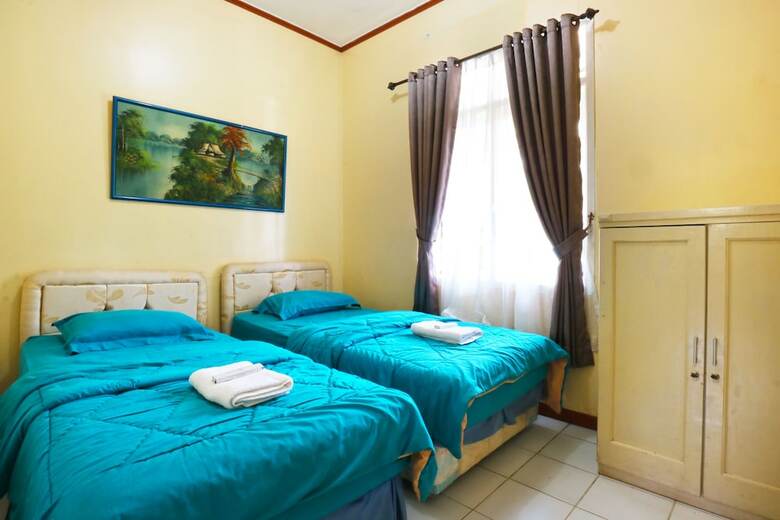 Aries Biru Hotel & Villa