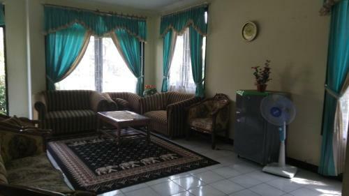 Zevannya Villa Little Victorian Kota Bunga