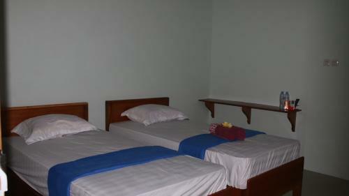 Hostal Arrys Watukarung Surfcamp