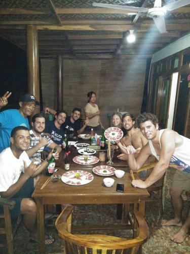Hostal Arrys Watukarung Surfcamp