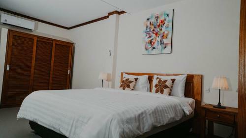 Marina Seaview Apartments