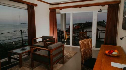 Marina Seaview Apartments