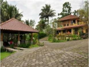 Hostal Raffles Holiday Hotel Yogyakarta