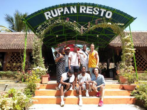 Hostal Rupan Resto And Homestay