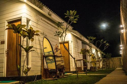 Lodge Cabana Surf And Stay