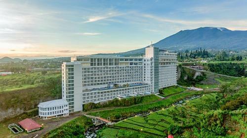 Le Eminence Puncak Hotel Convention & Resort