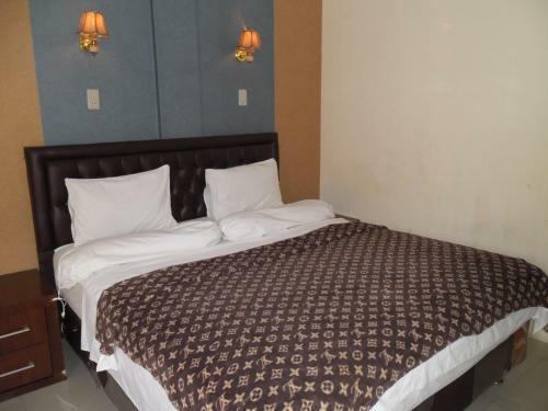 Permata Land Hotel & Resort