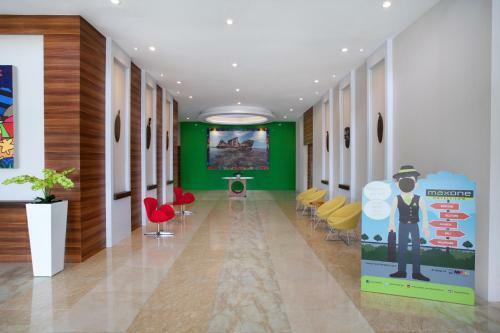 Hotel Maxonehotels At Belstar Belitung
