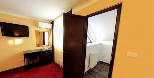 Hostal La Storia Guest House