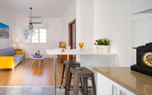 Neve Tzedek Boutique Apartment
