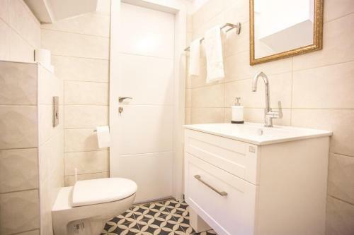 Ji Apartments (jonathan Hotel Chain)