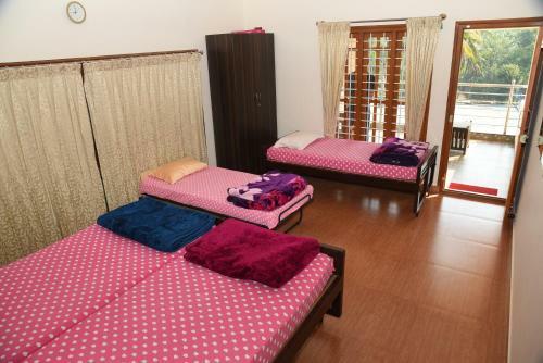 Kalyan Cool Villa - Chikmagalur